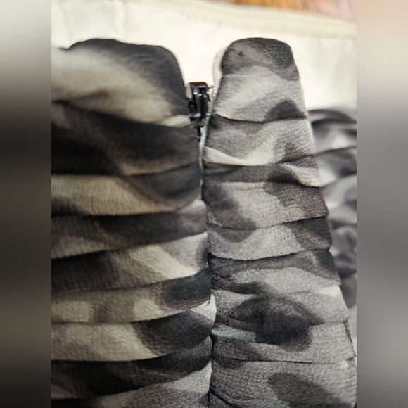 BCBGMaxAzaria One-Shoulder Black and Gray Dress- Size 8 - Picture 13 of 15